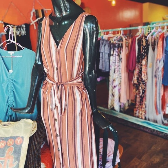 Meet the Posher “Modish Boho Boutique” - Picture 4 of 5